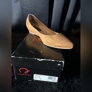 Flats, size 10 suede